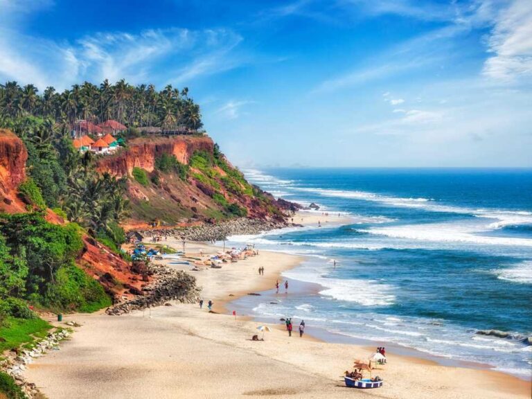 Varkala – Cliffs Over the Arabian Sea